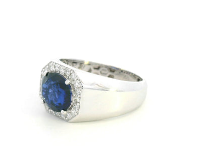 Men’s blue sapphire ring in 18K white gold – 3.08ct sapphire with 0.35ct diamonds by Emirates Diamonds