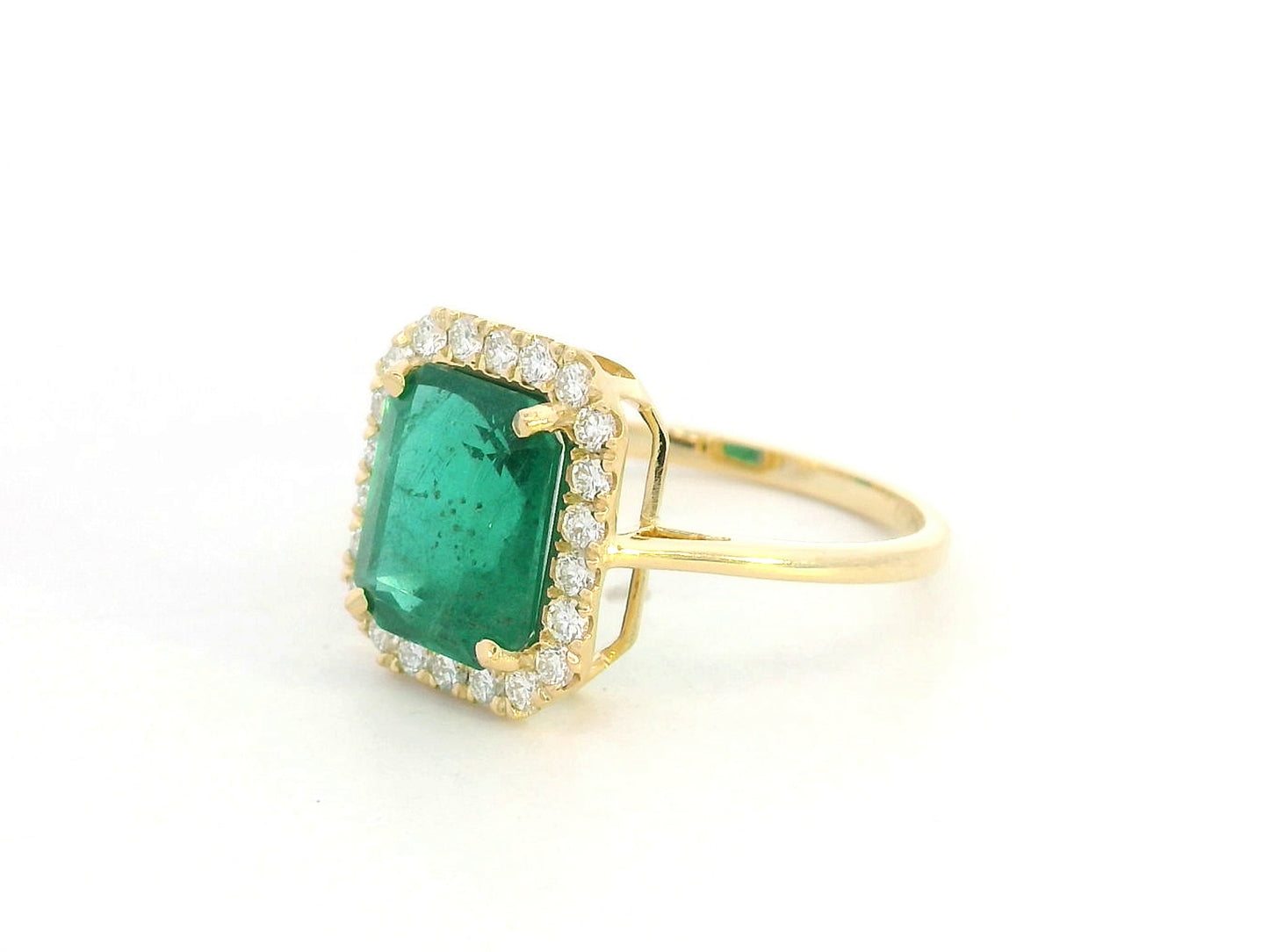 18K yellow gold emerald ring – 2.70ct emerald-cut emerald with 0.34ct diamond halo by Emirates Diamonds