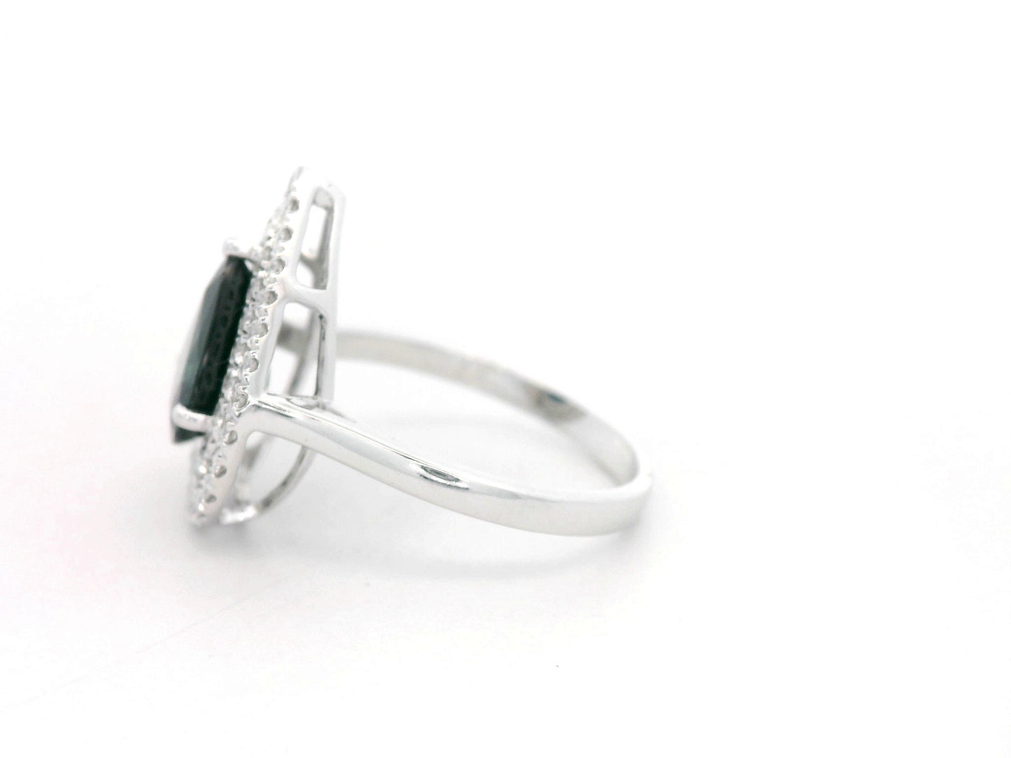 18K white gold pear-shaped blue sapphire ring – 2.31ct sapphire with 0.51ct double diamond halo by Emirates Diamonds