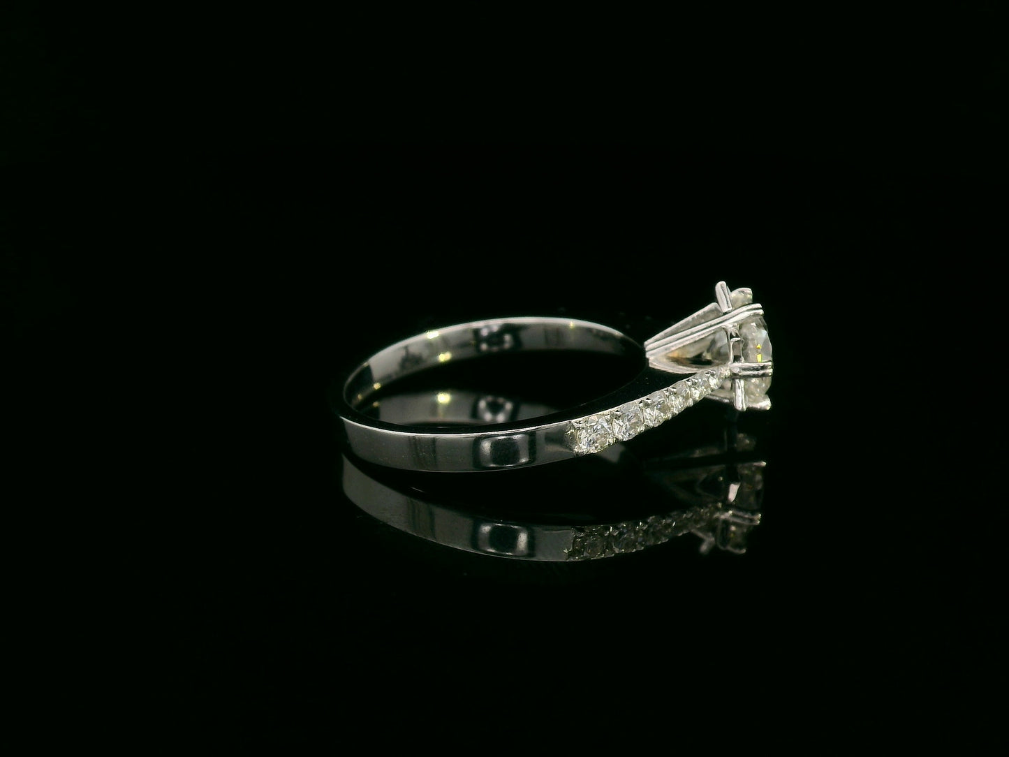 18K white gold 1.00ct diamond engagement ring with pavé shoulders and IGI certification – Emirates Diamonds