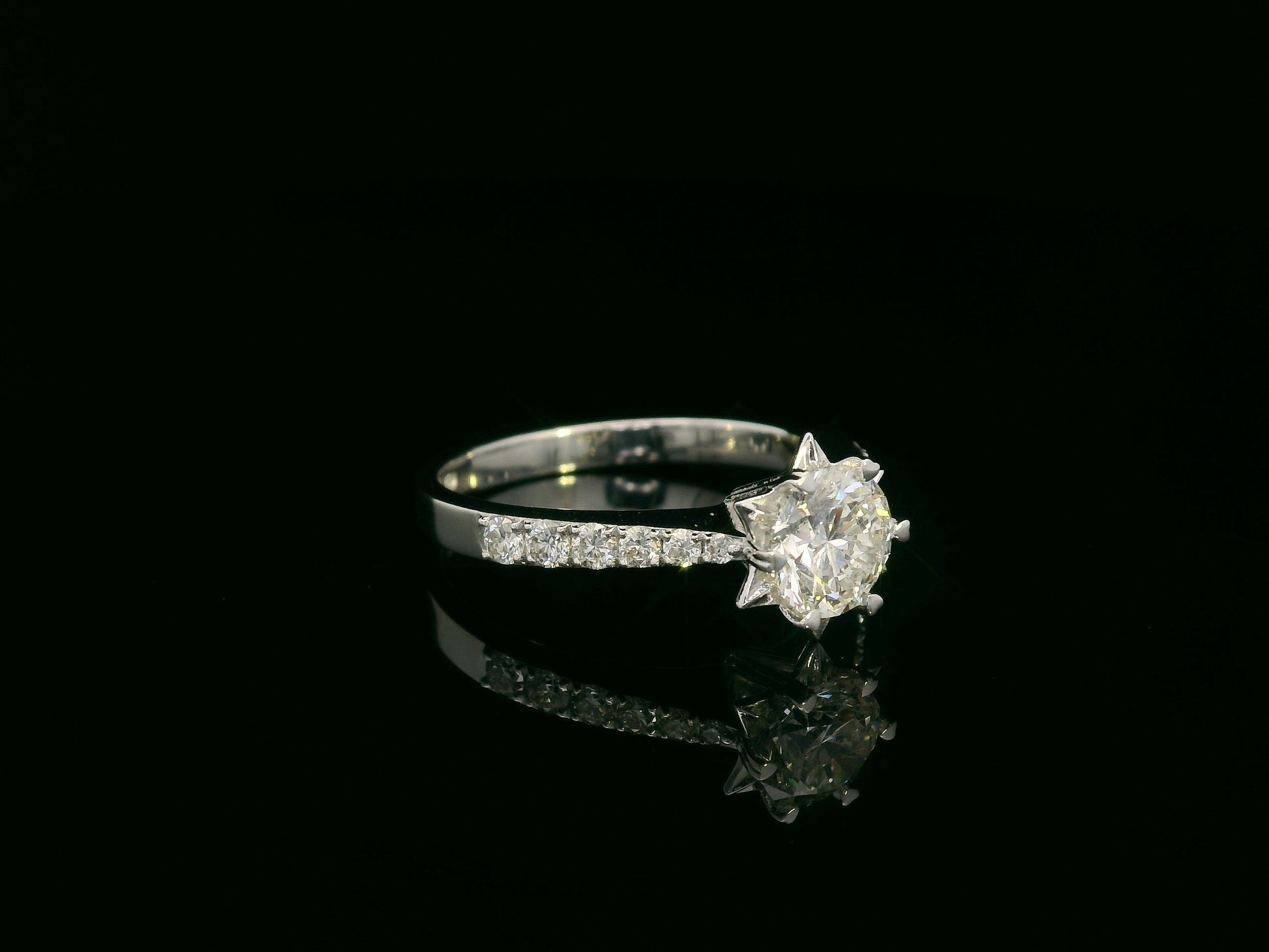 18K white gold 1.00ct diamond engagement ring with pavé shoulders and IGI certification – Emirates Diamonds