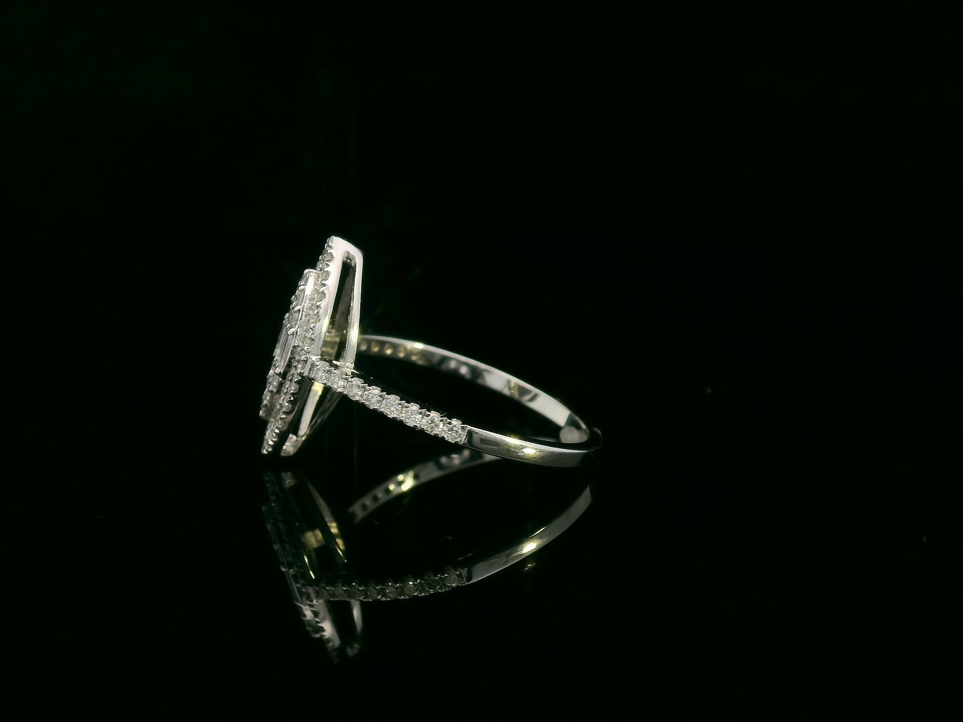 18K white gold marquise-shaped diamond ring with baguette and round diamonds, 0.50ct total weight – Emirates Diamonds