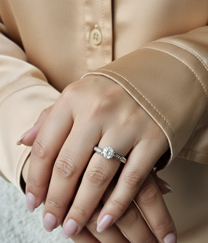 18K white gold engagement ring with 1.01ct round diamond center and diamond split-shank design – Emirates Diamonds