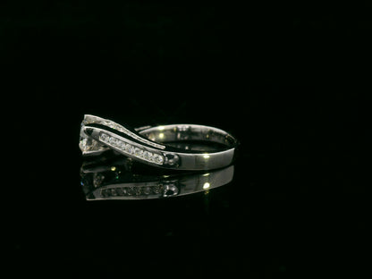 18K white gold engagement ring with 1.01ct round diamond center and diamond split-shank design – Emirates Diamonds