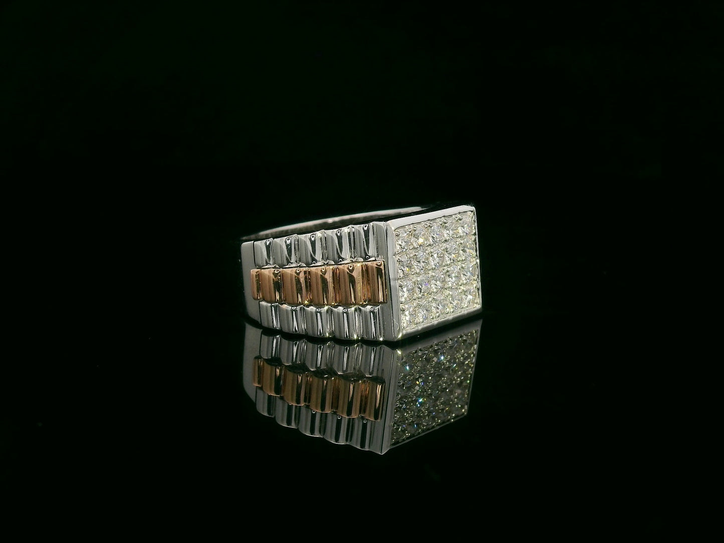 18K white and rose gold two-tone men’s ring with pavé diamonds, 0.75ct – Emirates Diamonds