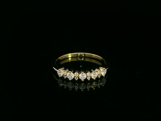 18K yellow gold alternating diamond band – 0.32ct diamonds with repeating large-and-small pattern by Emirates Diamonds