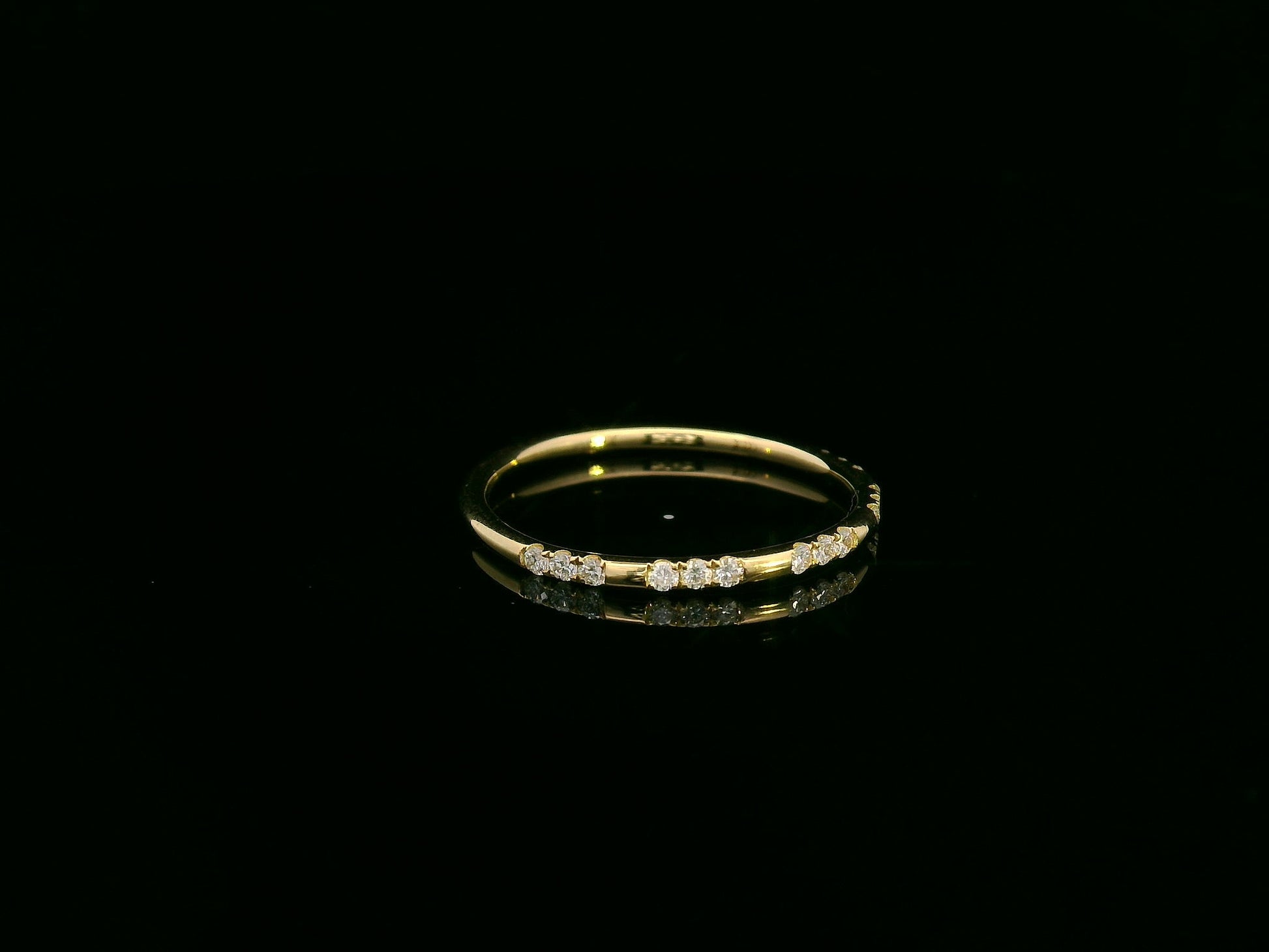 18K yellow gold diamond band ring with 0.16 carat diamonds – Emirates Diamonds