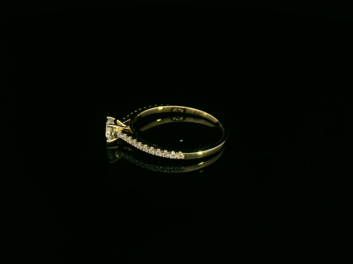 Diamond Solitaire Engagement Ring with Pavé Band in 18K Yellow Gold