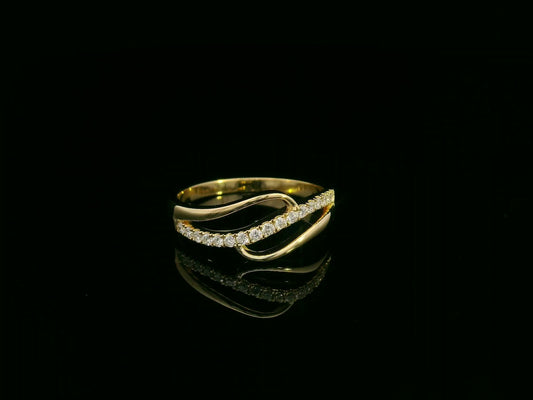 18K yellow gold diamond wave ring with triple band illusion design by Emirates Diamonds