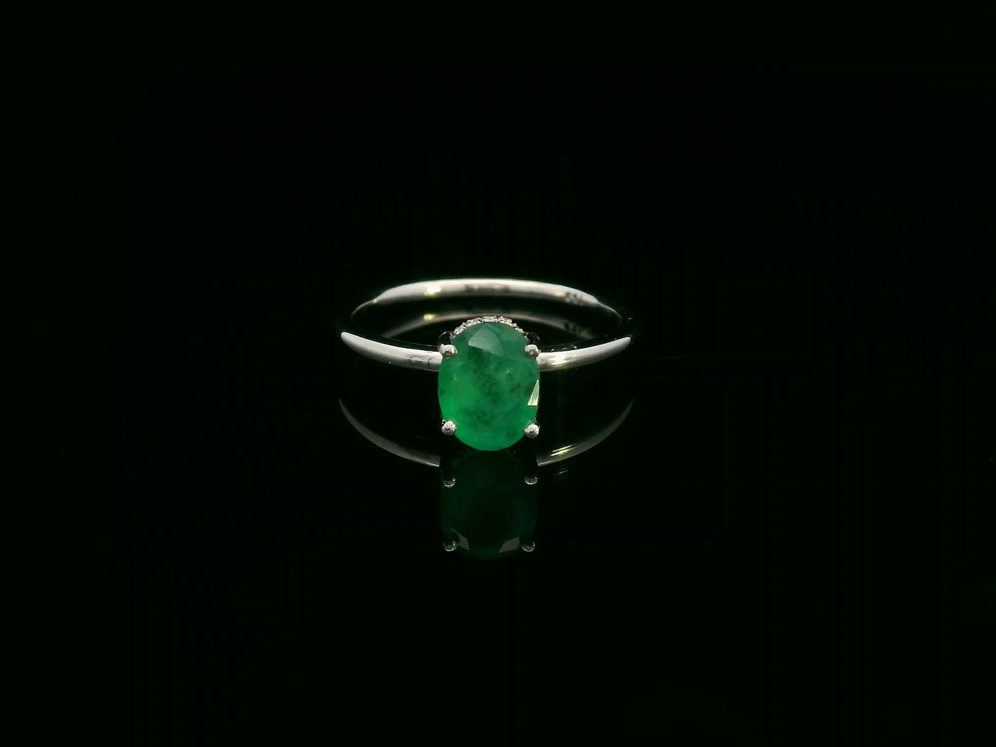 Emerald & Diamond Ring in 18K White Gold