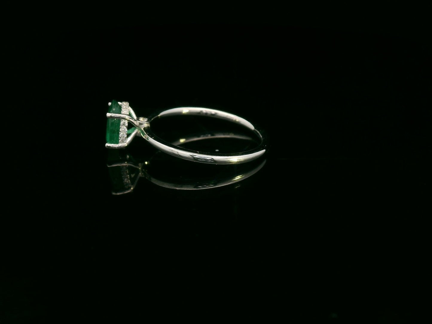 Emerald & Diamond Ring in 18K White Gold