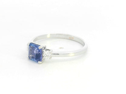 Square-cut tanzanite and diamond ring in 18K white gold by Emirates Diamonds