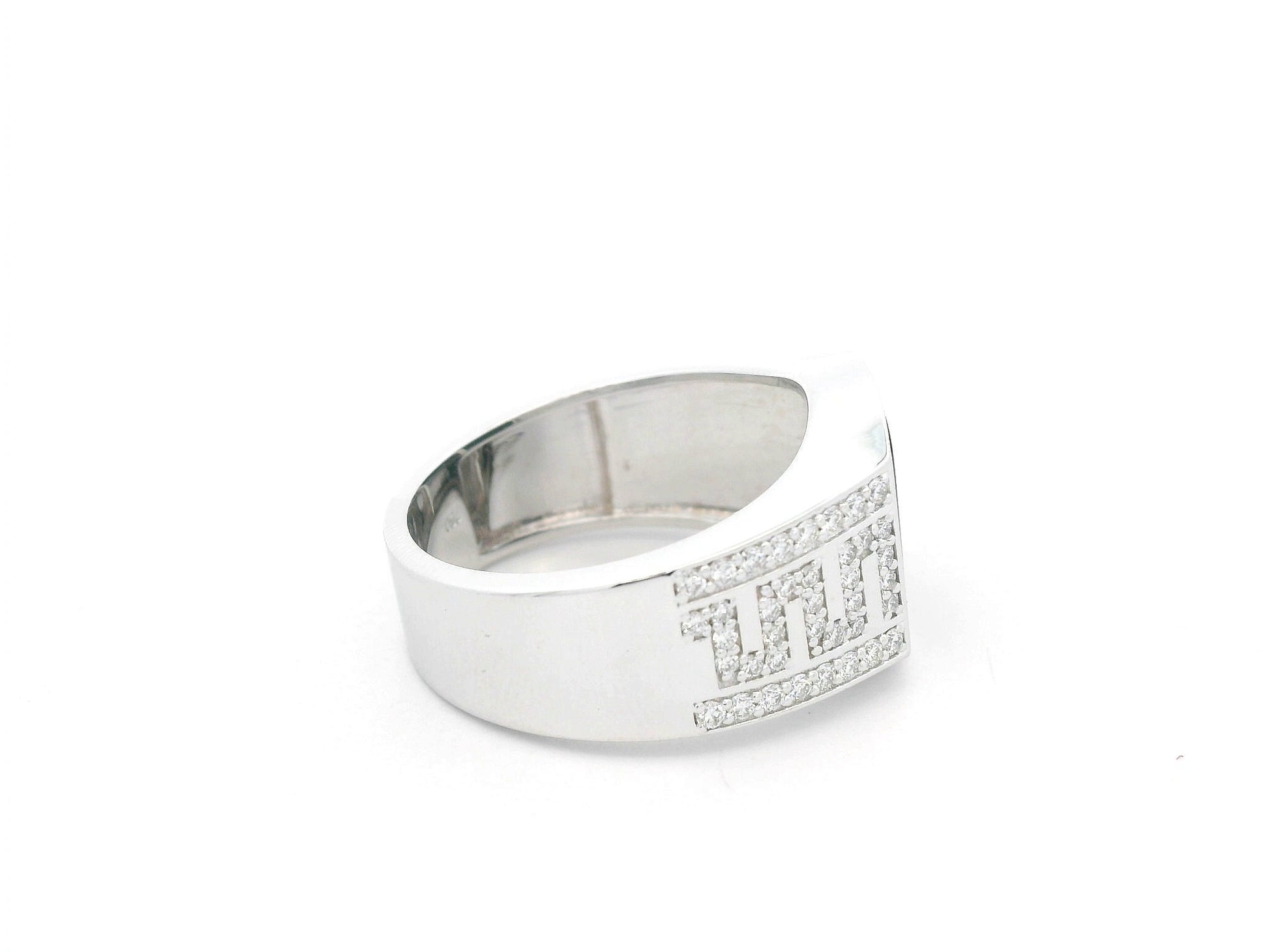 18K white gold black onyx signet ring with diamond-set shoulders by Emirates Diamonds