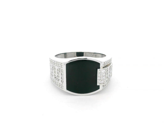 18K white gold black onyx signet ring with diamond-set shoulders by Emirates Diamonds