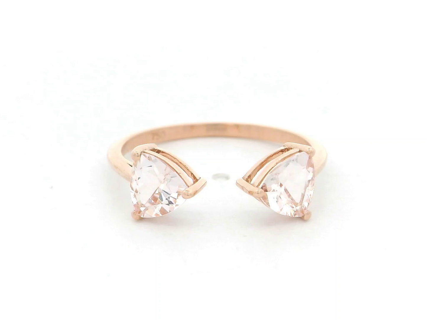 Pear shape morganite toi et moi ring in 18K rose gold by Emirates Diamonds
