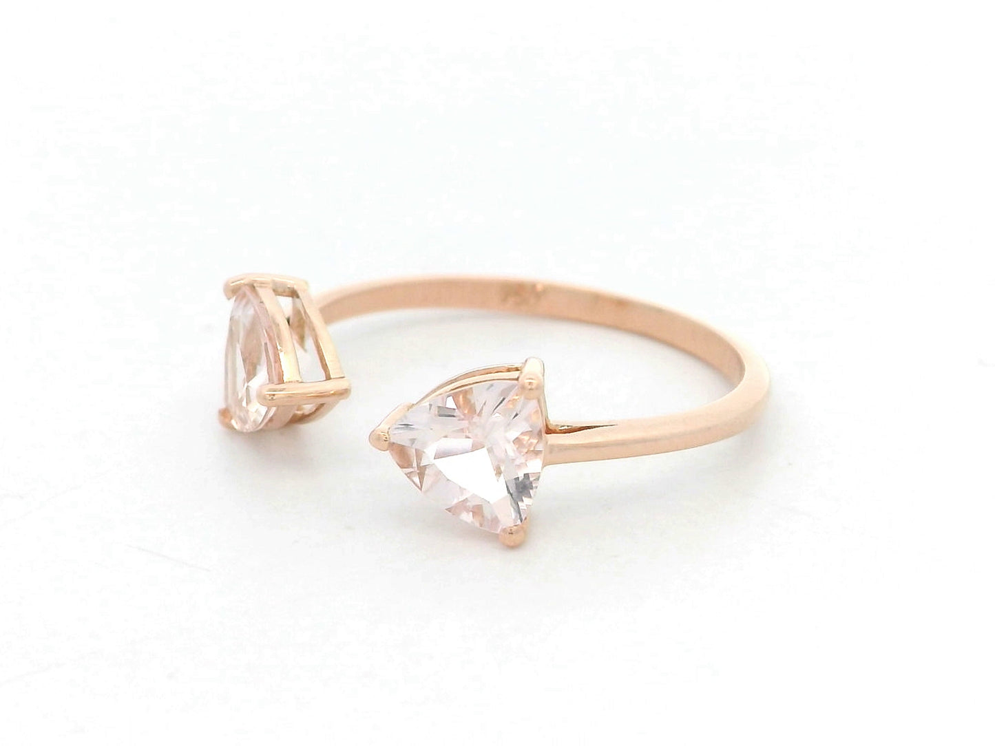 Pear shape morganite toi et moi ring in 18K rose gold by Emirates Diamonds
