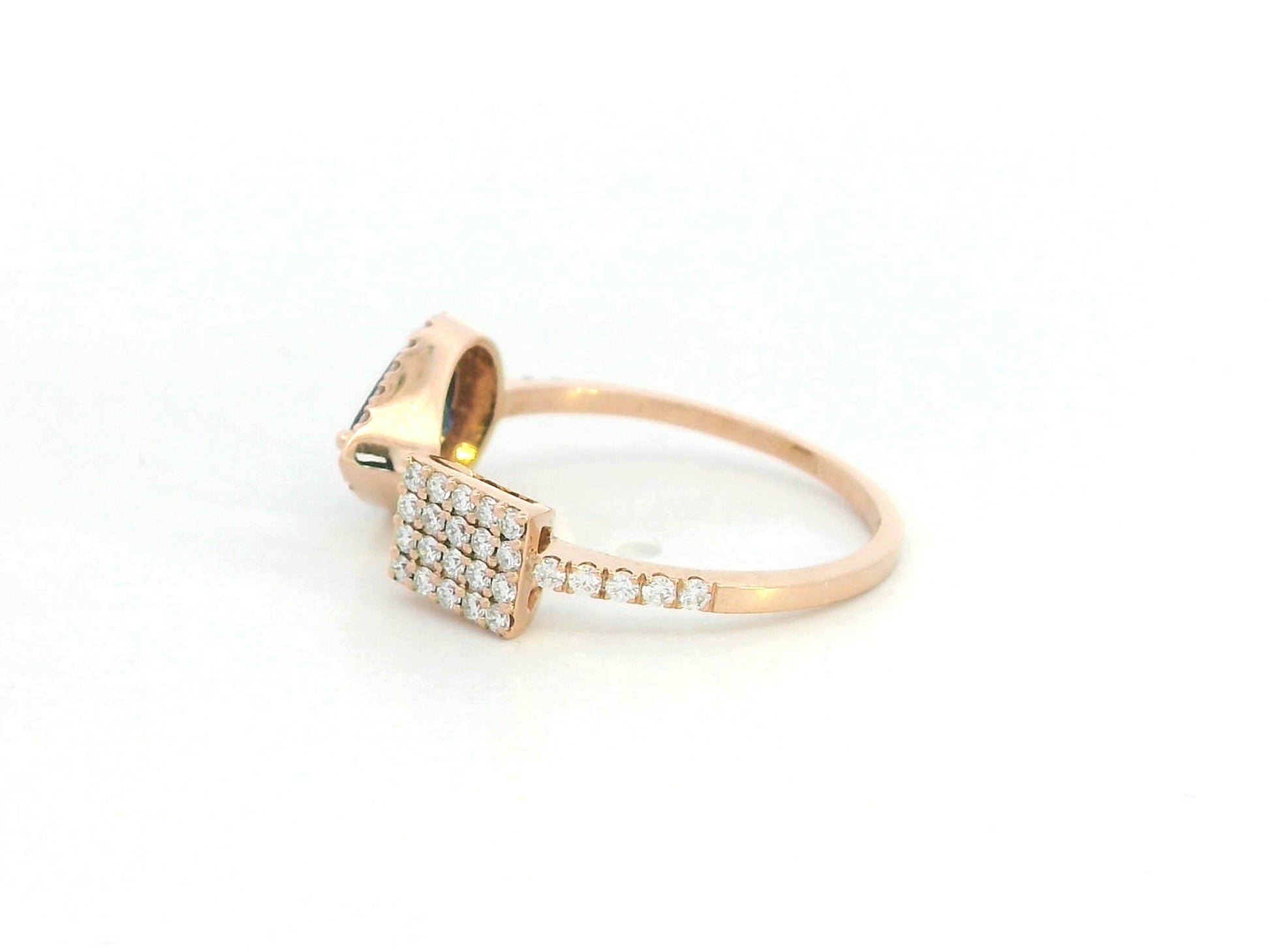 Blue sapphire and diamond toi et moi ring in 18K rose gold by Emirates Diamonds