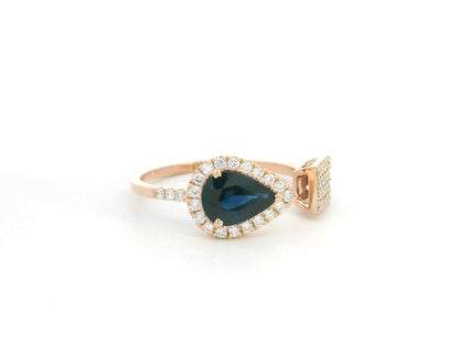 Blue sapphire and diamond toi et moi ring in 18K rose gold by Emirates Diamonds