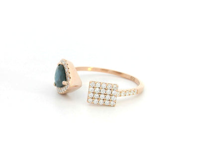 Blue sapphire and diamond toi et moi ring in 18K rose gold by Emirates Diamonds