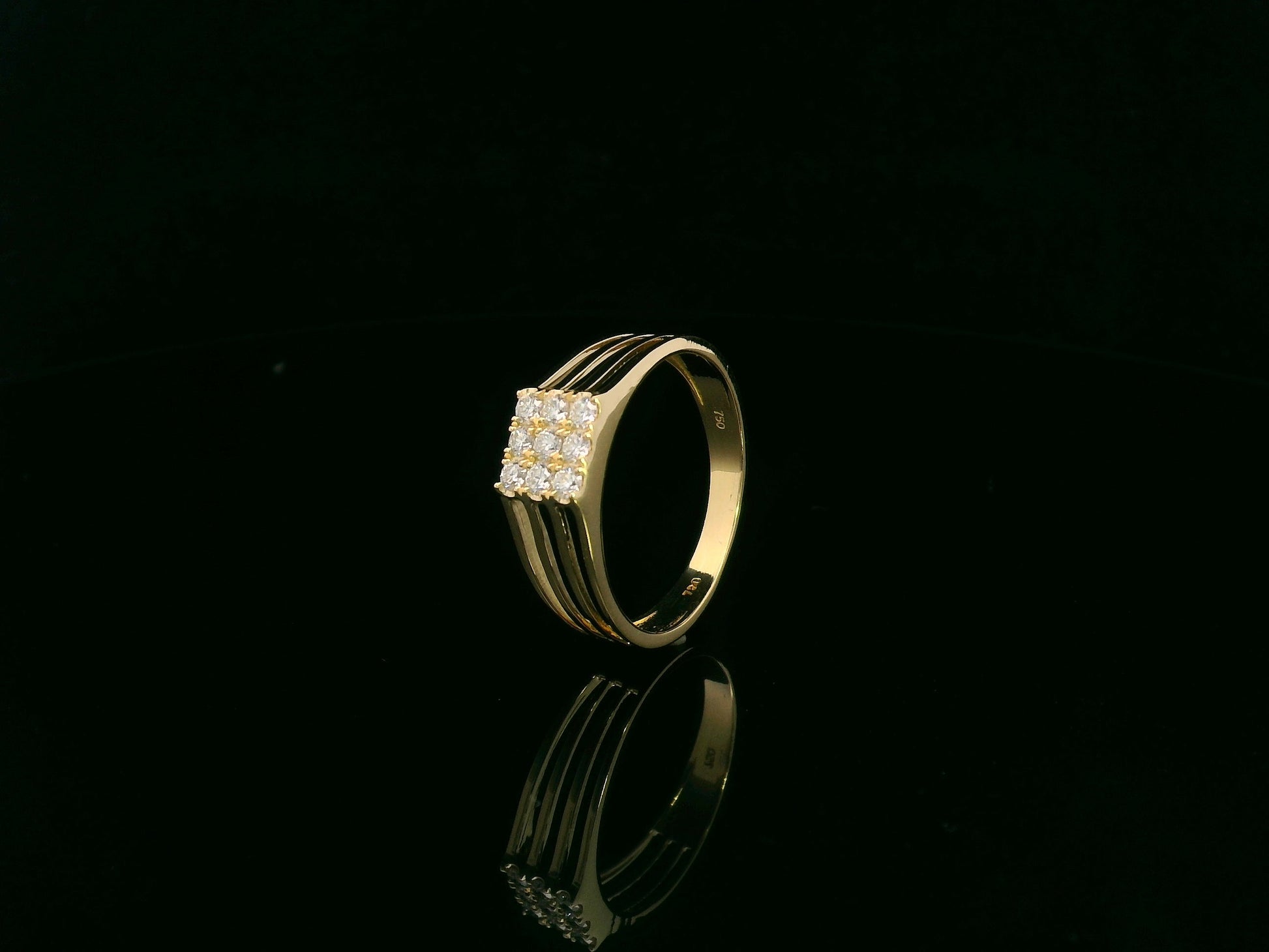 18K yellow gold men’s diamond ring with square diamond cluster by Emirates Diamonds