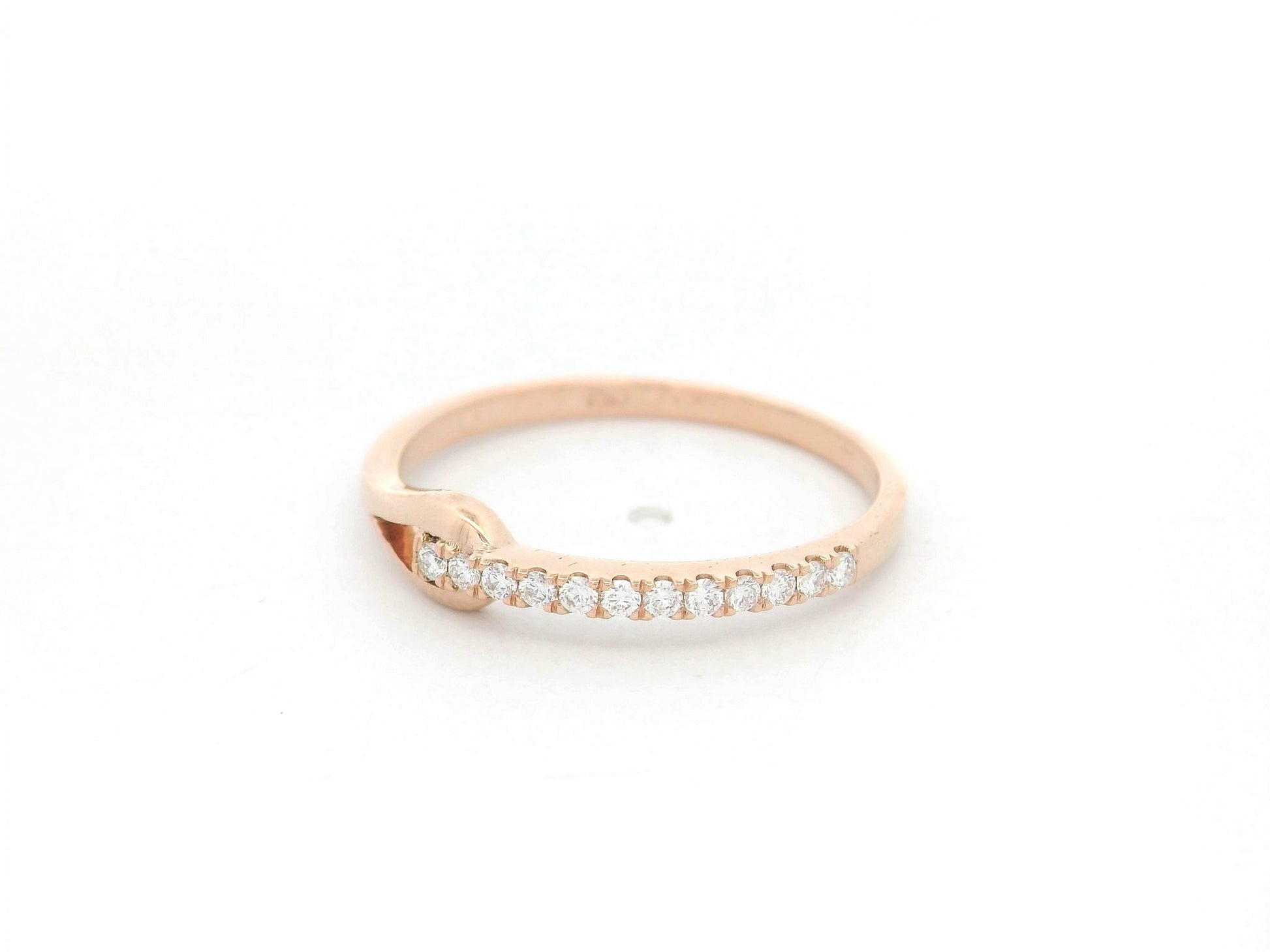Diamond split shank ring 0.11 carat pavé diamonds in 18K rose gold by Emirates Diamonds