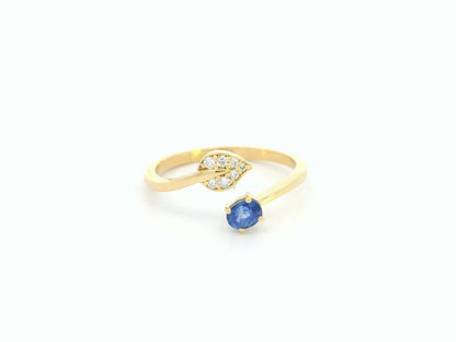 18K yellow gold sapphire diamond bypass ring by Emirates Diamonds