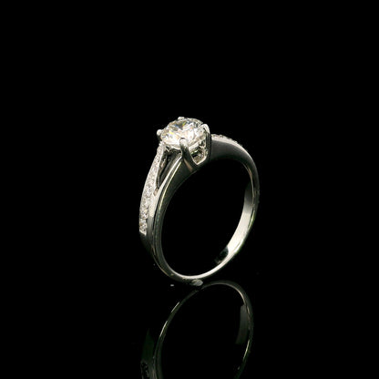 Round Diamond Twist Engagement Ring in 18K White Gold