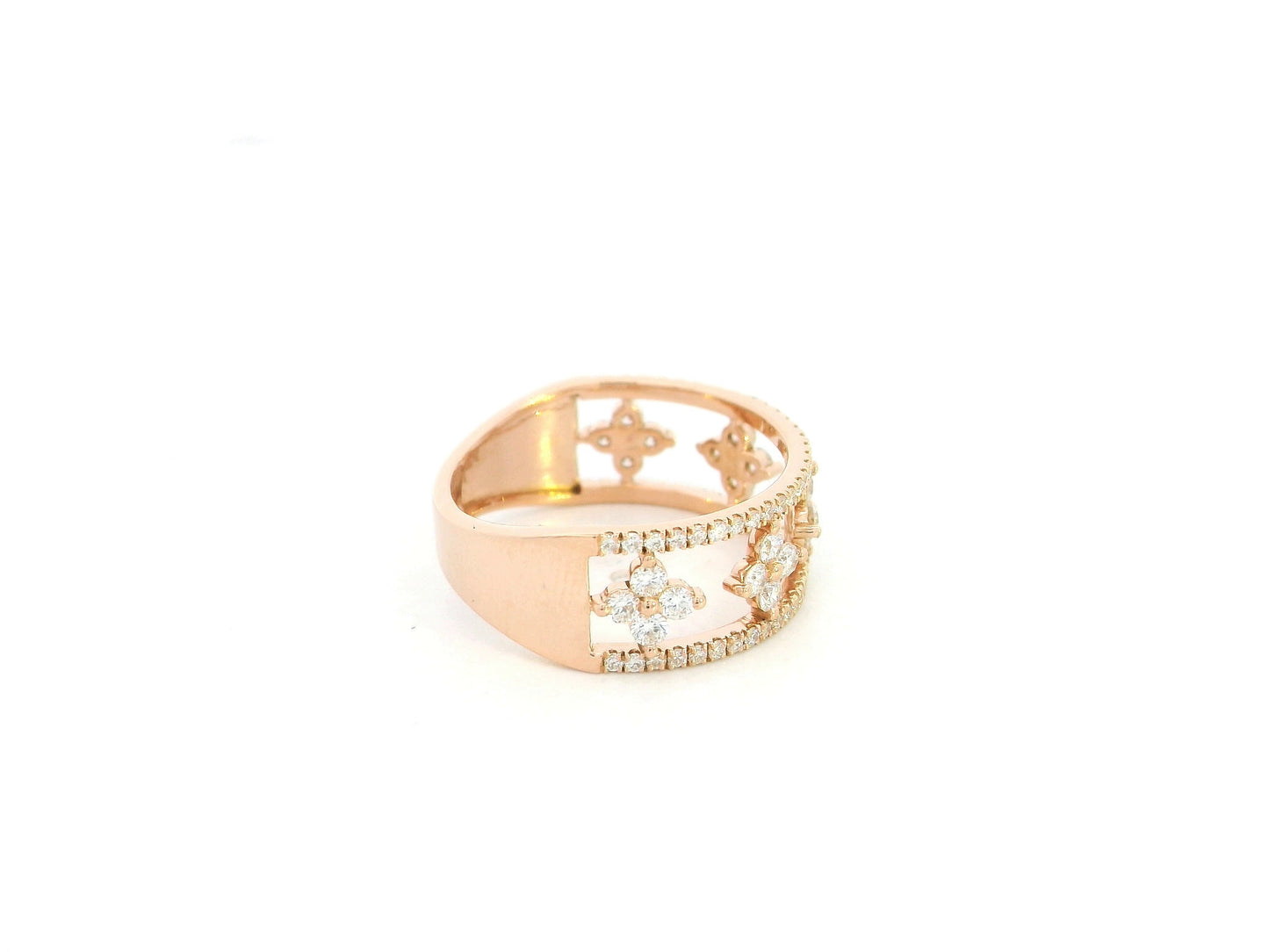 Diamond statement ring 0.77 carat in 18K rose gold by Emirates Diamonds