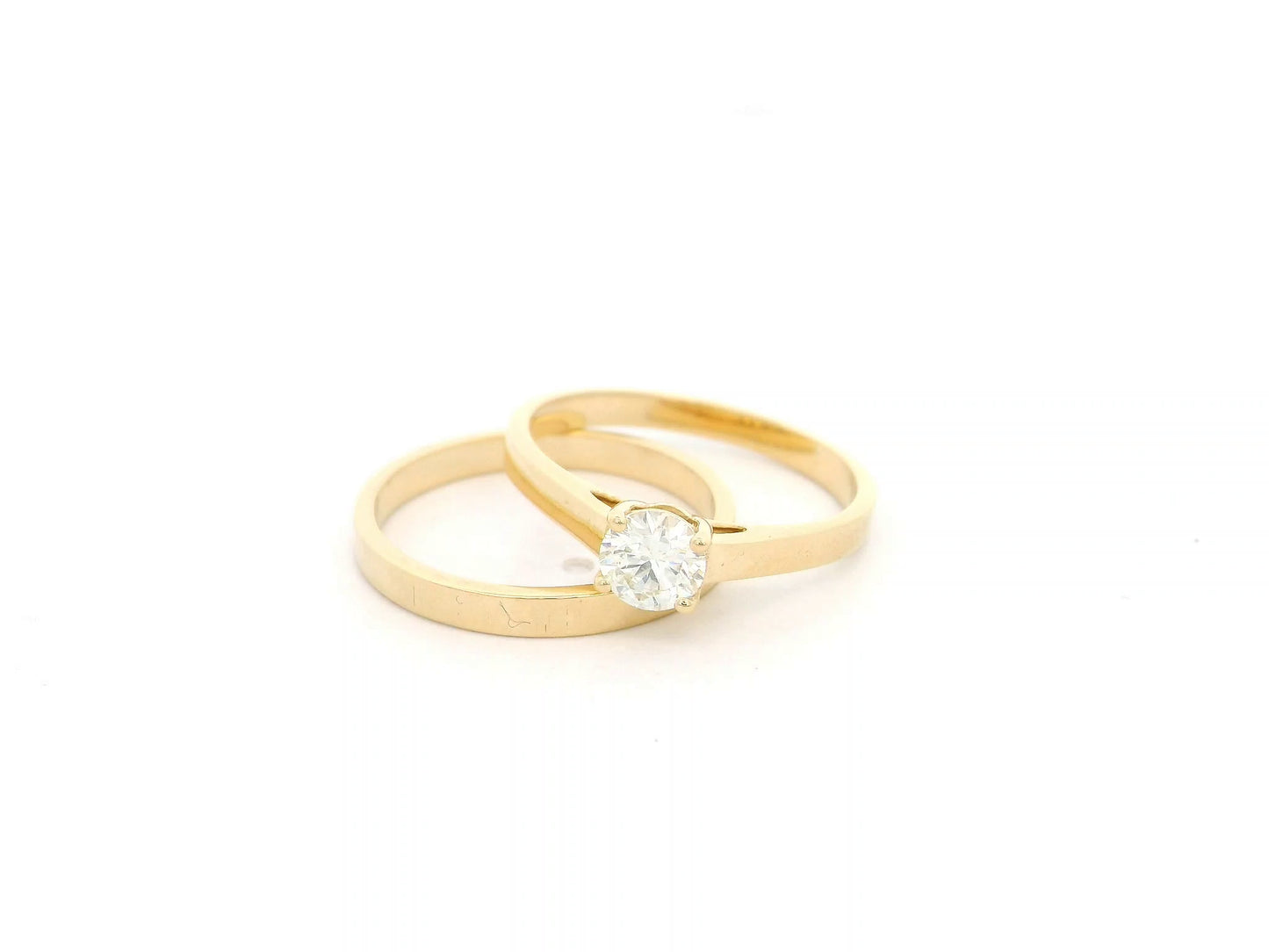 Diamond bridal ring set in 18K yellow gold with 0.51 carat IGI certified solitaire diamond – Emirates Diamonds