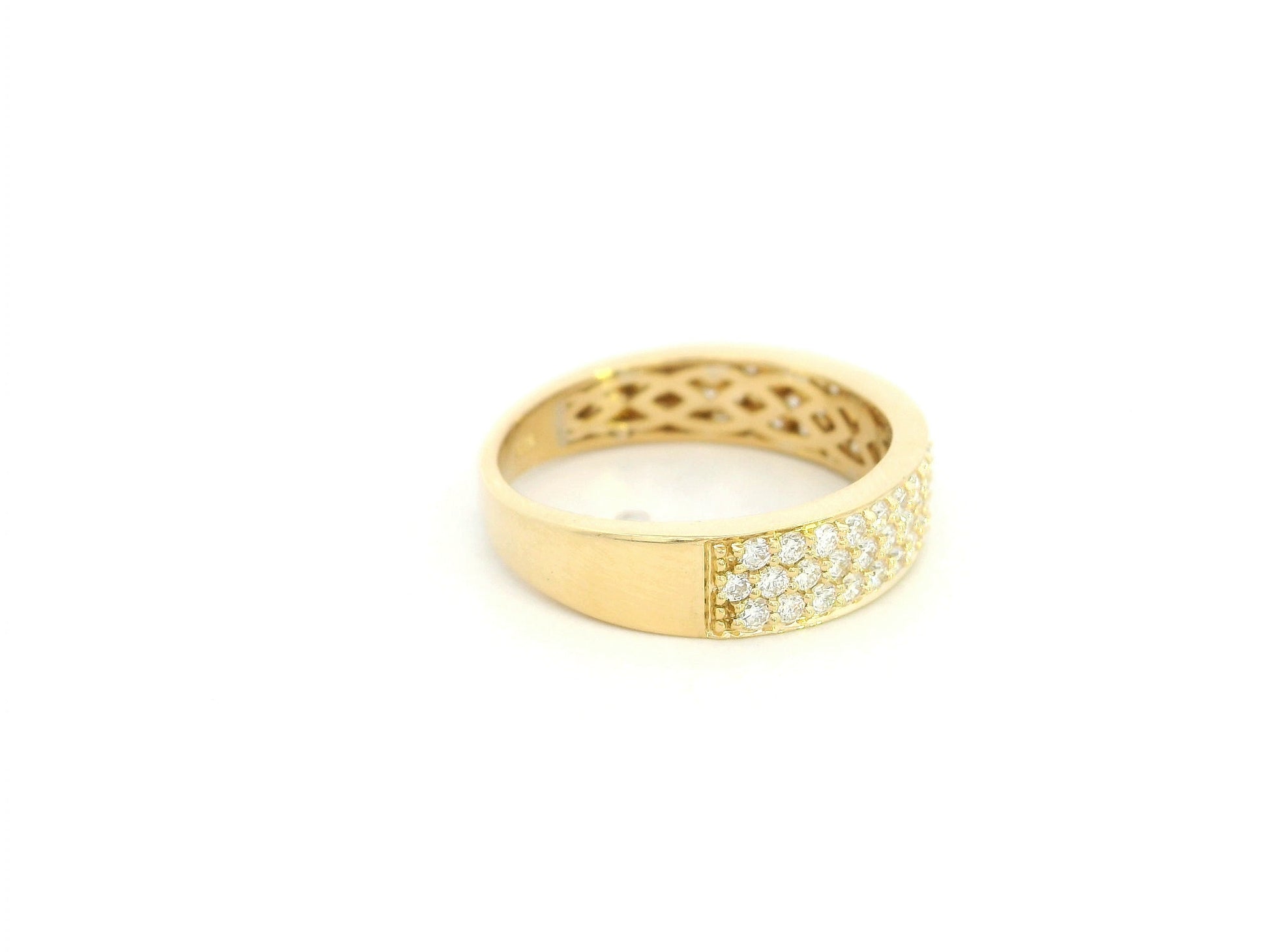Diamond pave band ring in 18K yellow gold with multi-row diamonds