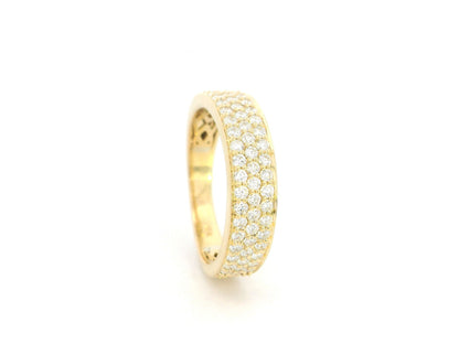 Diamond pave band ring in 18K yellow gold with multi-row diamonds