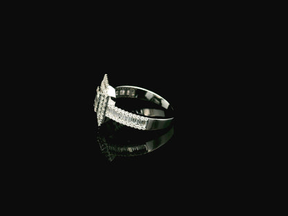Baguette and round diamond halo ring in 18K white gold with geometric multi halo design – Emirates Diamonds