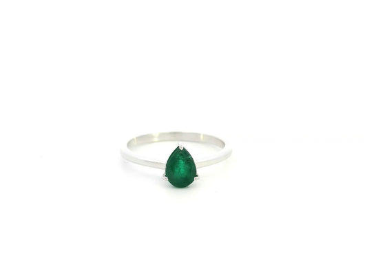 Emerald solitaire ring in 18K white gold with pear-shaped emerald