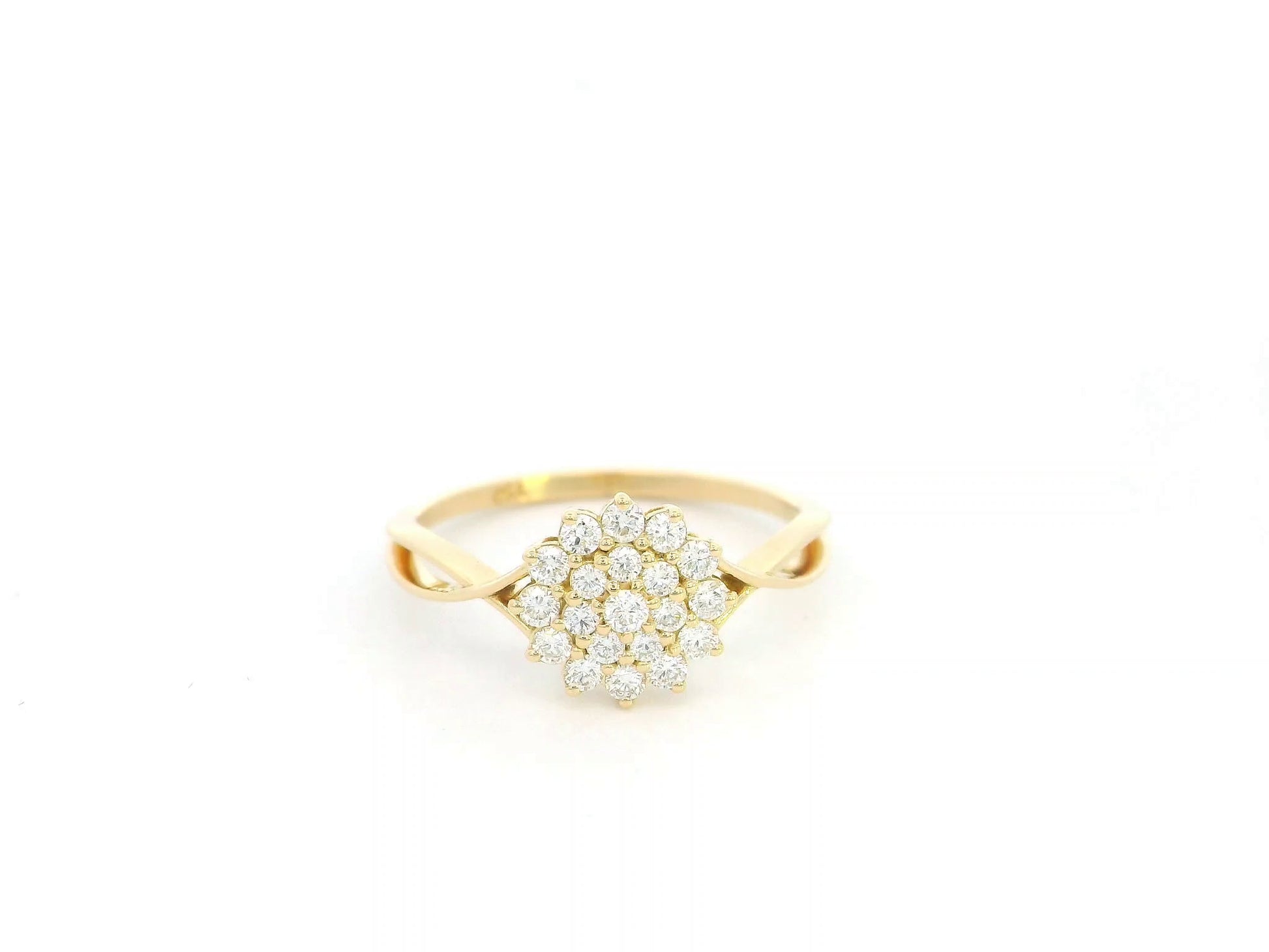 18K yellow gold diamond cluster ring with 0.38 carat natural diamonds and sculpted band design