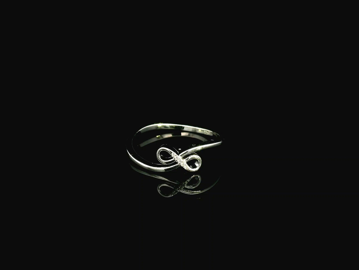 18K white gold infinity diamond ring minimalist design 0.01 carat – Emirates Diamonds