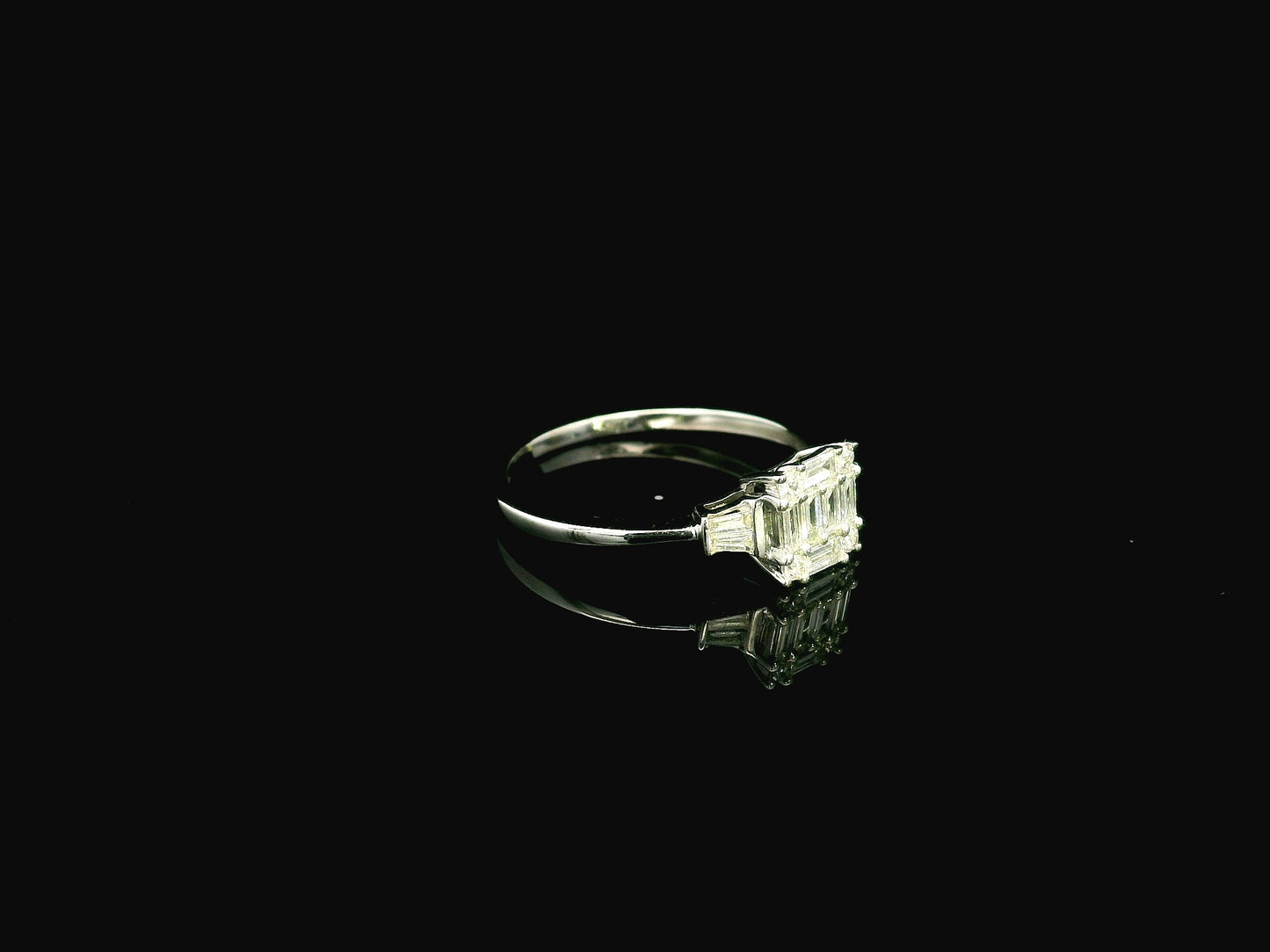 18K white gold ring with round and baguette diamonds 0.30 carat by Emirates Diamonds