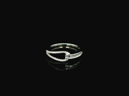18K white gold open diamond ring with baguette and pavé diamonds 0.27 carat – Emirates Diamonds