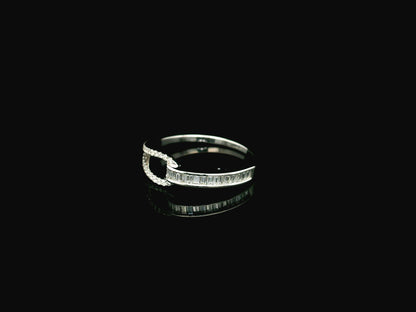 18K white gold open diamond ring with baguette and pavé diamonds 0.27 carat – Emirates Diamonds