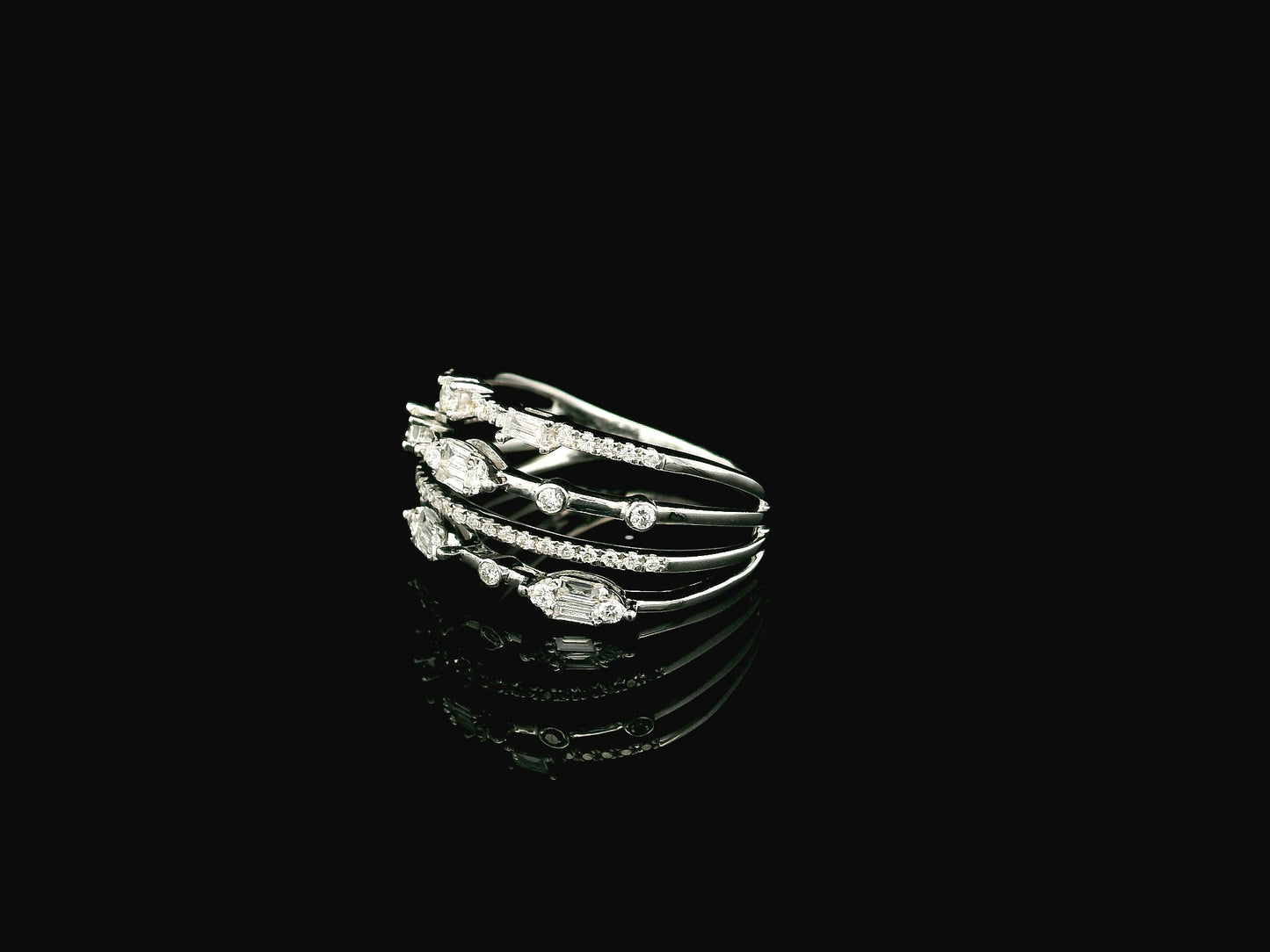 18K white gold diamond stacking ring 0.47 carat round and baguette diamonds – Emirates Diamonds