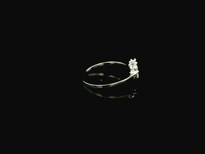 18K white gold diamond cluster ring with 0.61 carat round brilliant diamonds by Emirates Diamonds