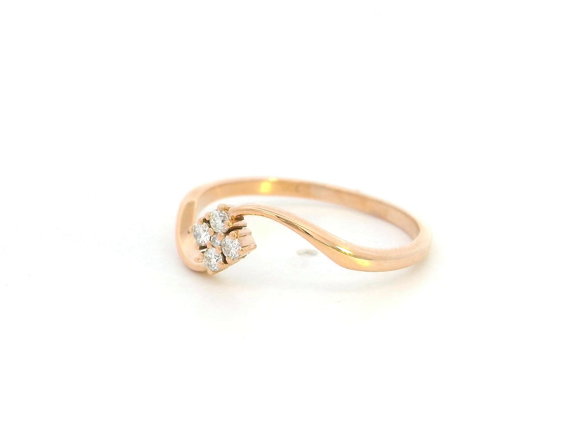 Diamond cluster wave ring in 18K rose gold