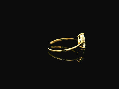 1.01 carat marquise diamond solitaire ring in 18K yellow gold IGI certified VS1 diamond