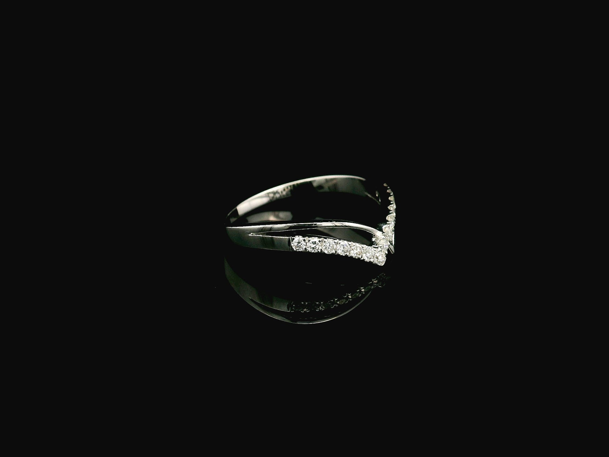 Diamond Chevron Ring in 18K White Gold with V-Shaped Contour Design by Emirates Diamonds