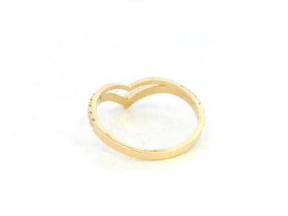 18K yellow gold diamond chevron contour ring with pavé-set natural diamonds