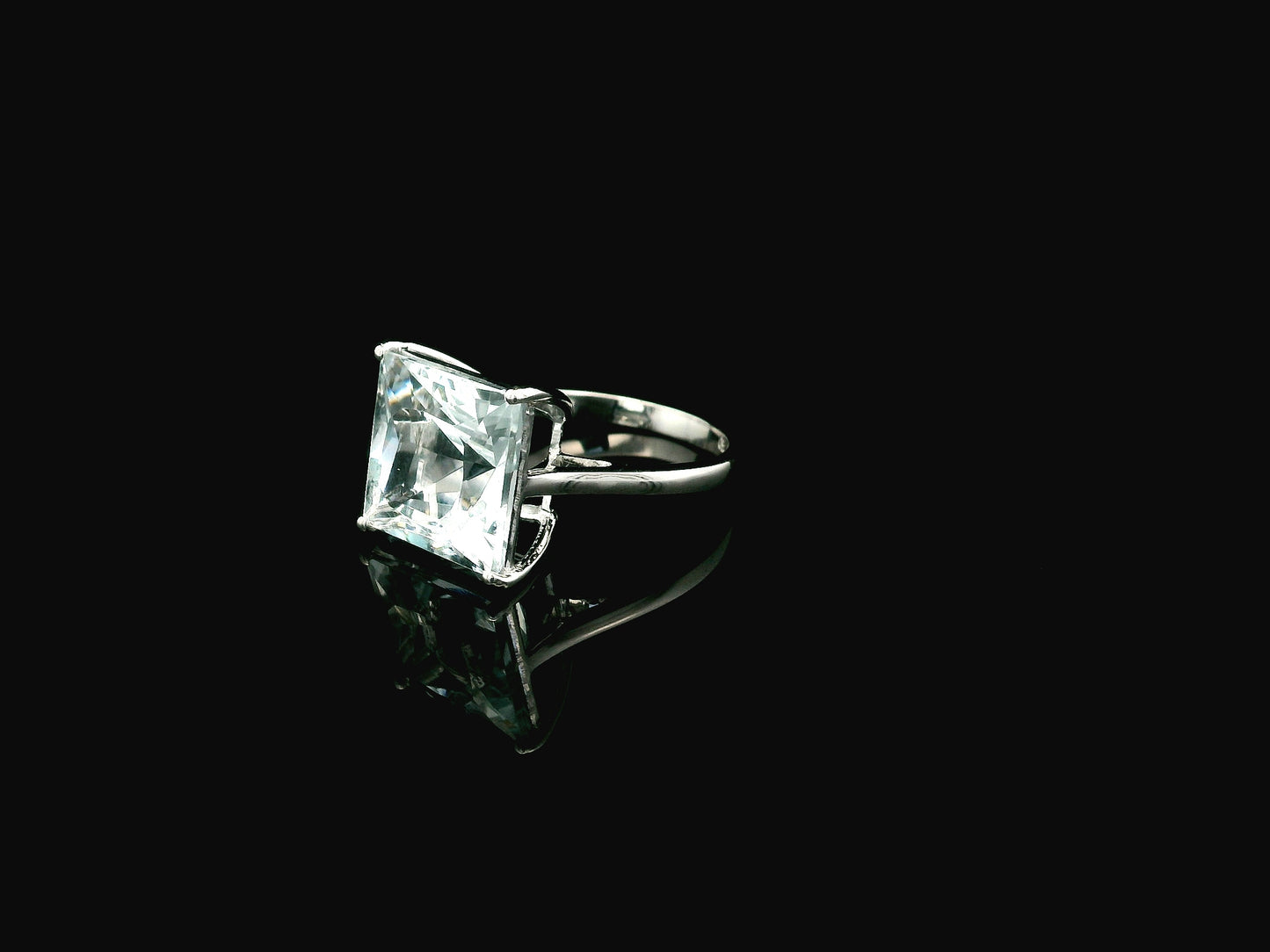 7.76 carat square aquamarine cocktail ring in 18K white gold