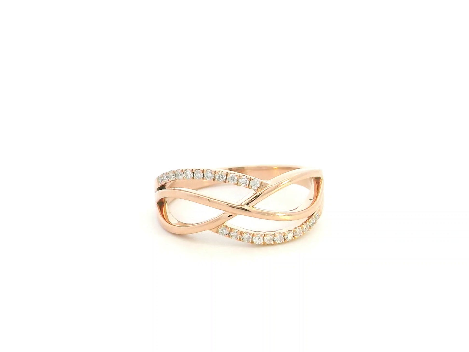Diamond infinity ring in 18K rose gold featuring 0.16 carat natural diamonds