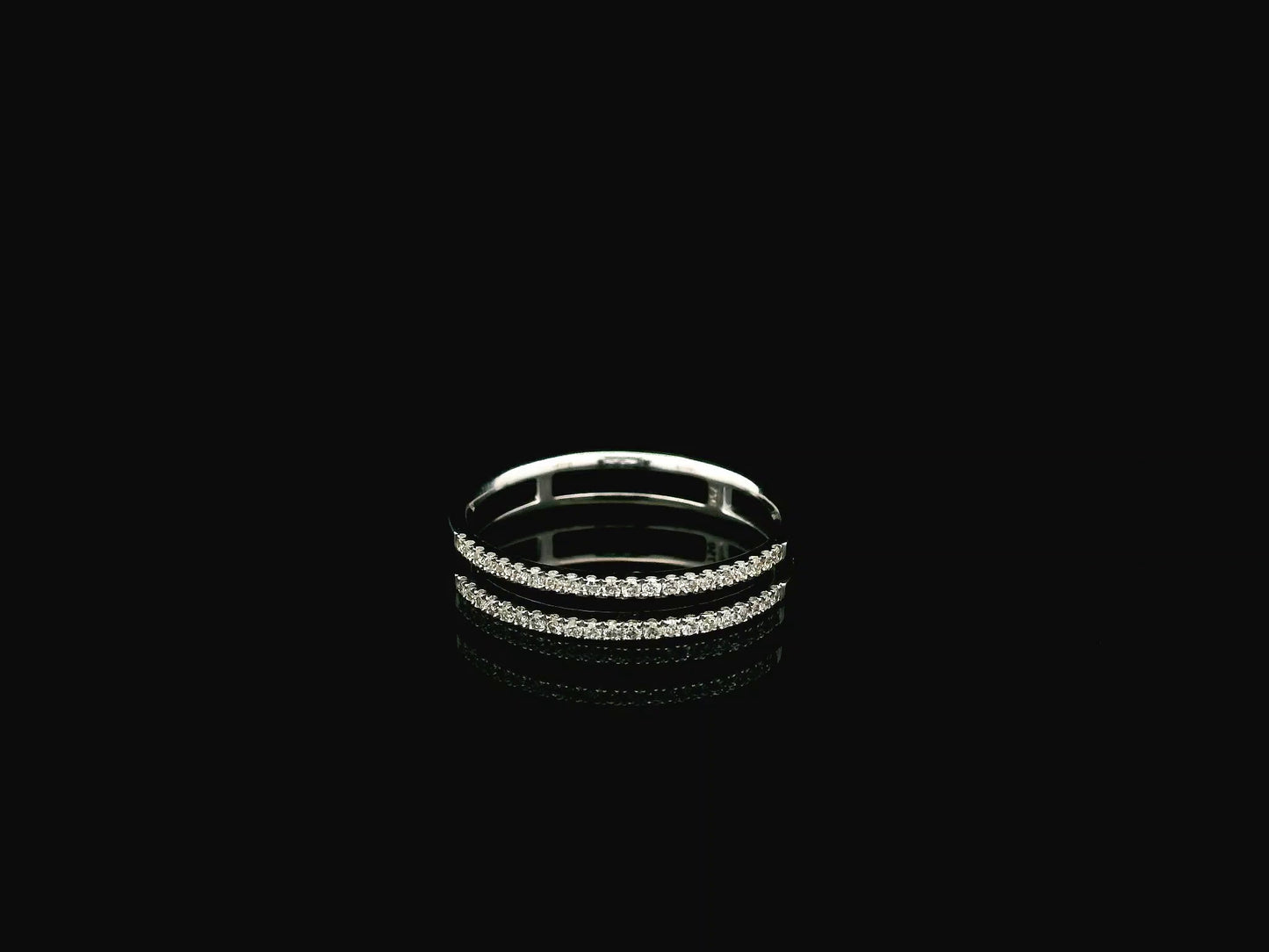 18K white gold double row diamond band ring with pavé-set natural diamonds