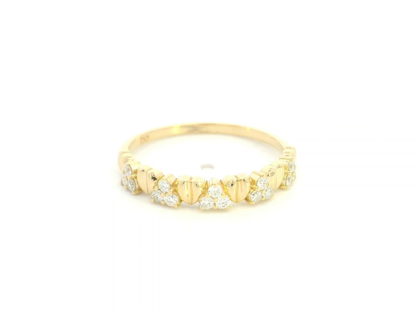 18K yellow gold diamond heart ring featuring alternating heart motifs and diamond clusters with a total diamond weight of 0.21 carat.