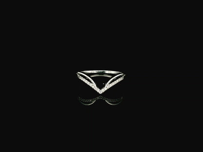 18K white gold chevron diamond ring featuring 0.10 carat natural diamonds in a V-shaped contour design.