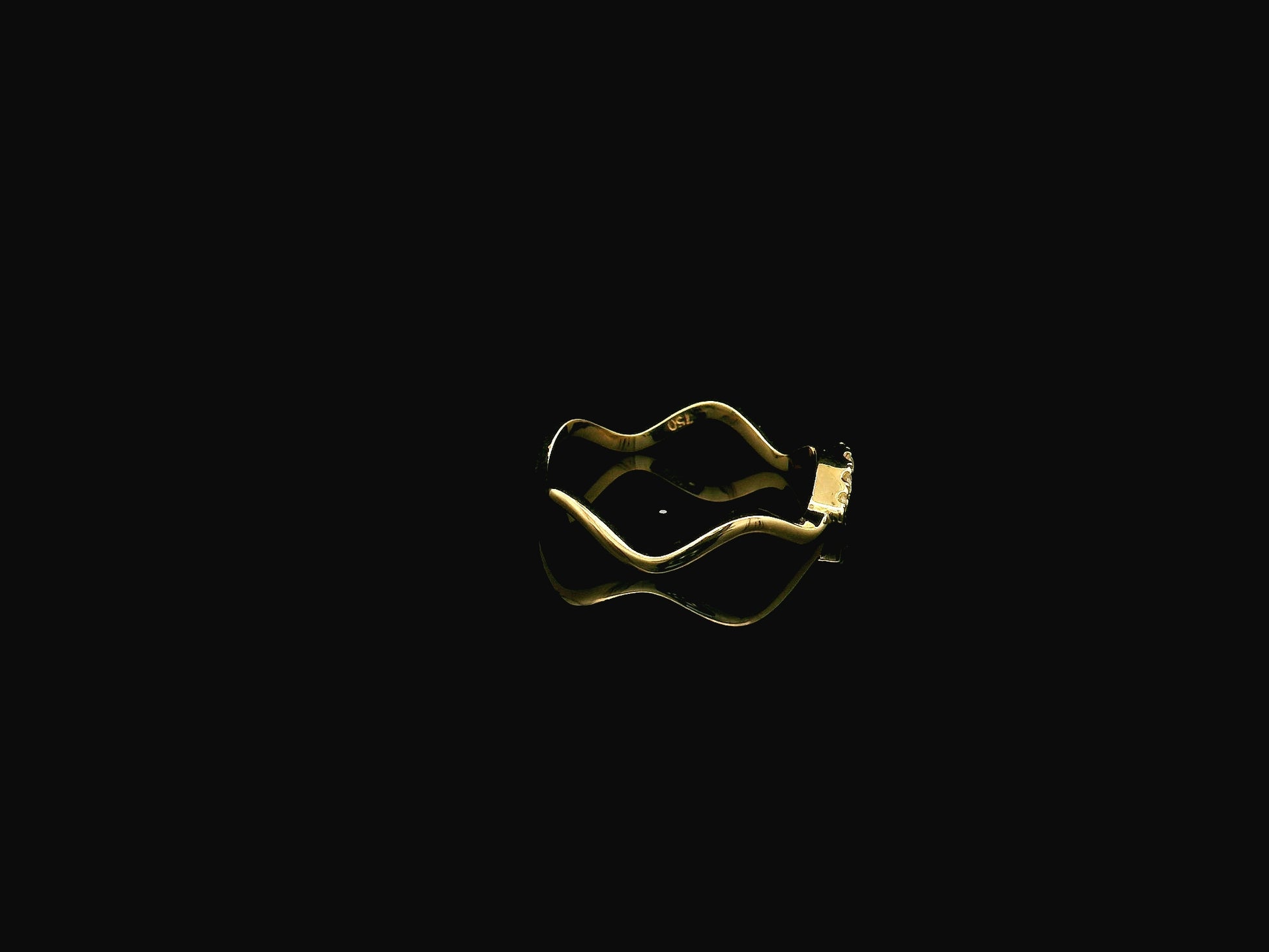 Diamond Contour Band Ring in 18K Yellow Gold with Curved Wave Design by Emirates Diamonds